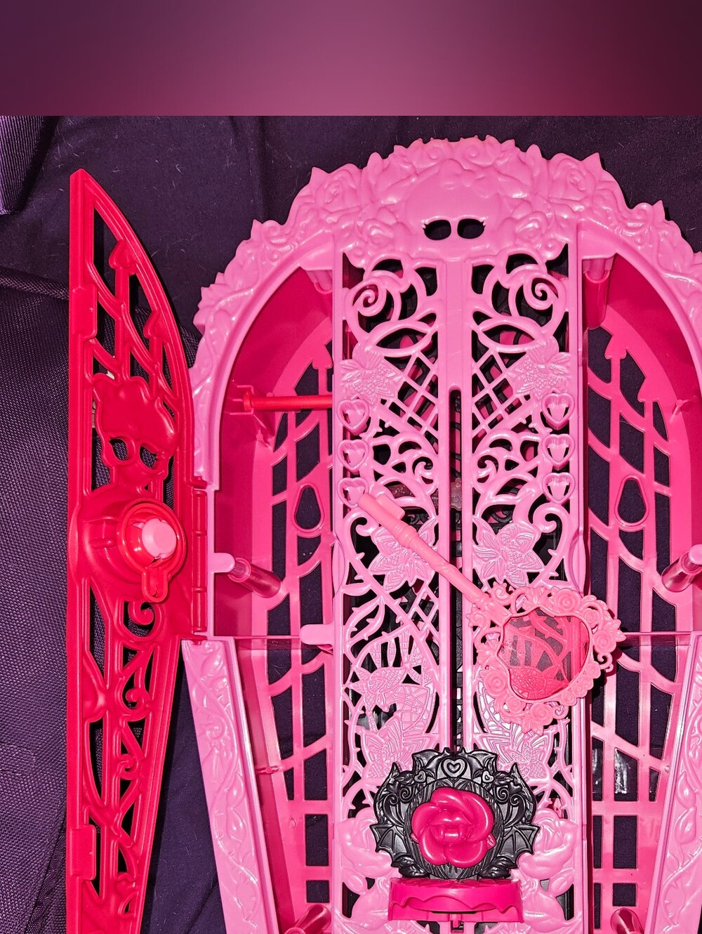 FREE W/ ANY PURCHASE (bundle): Monster High Skulltimate Secrets Boxes - Picture 5 of 5